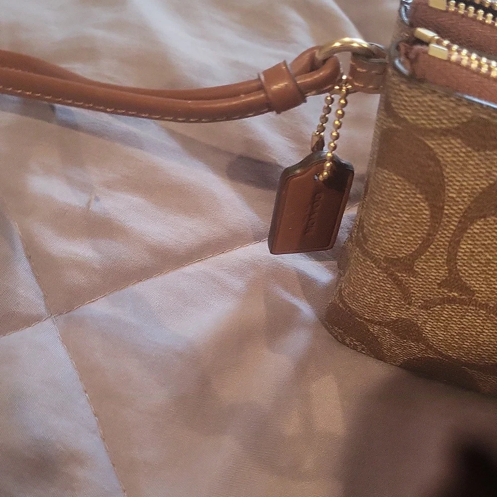 Coach Signature Double Wristlet Tagged Gold Accents New Dust Cover On Me